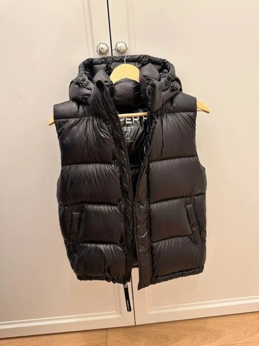 Aritzia TNA Super Puff Black Puffer Vest XS